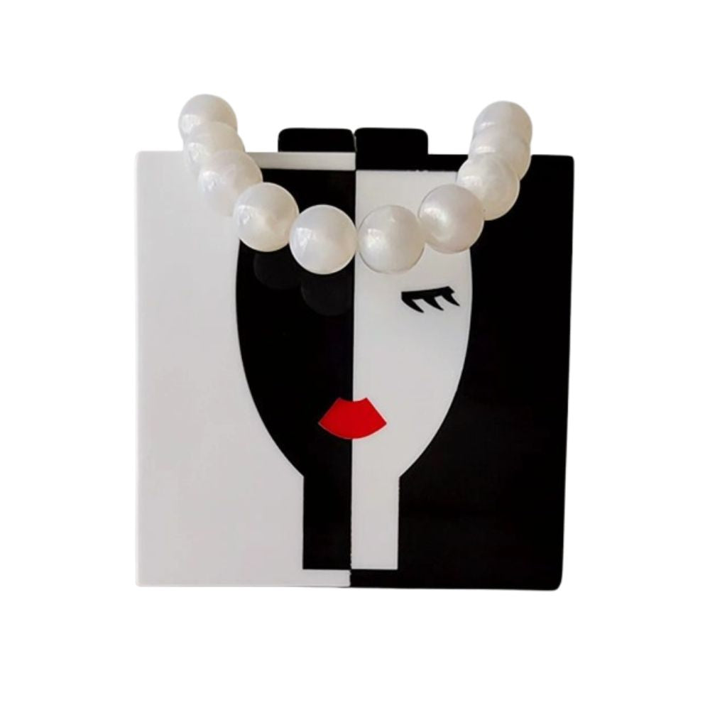 Künstlerische Acryl-Clutch – Schwarz-weiße Statement-Abendtasche mit Perlen- oder Kettengriff
